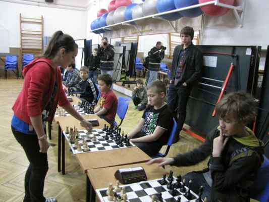 1. turnaj ŠŠ STAMAT (Benešov, 1. 2. 2013) - V simultánce proti 24 soupeřům zvítězila Nela i přes velmi náročný časový limit vysoko 18,5:5,5.