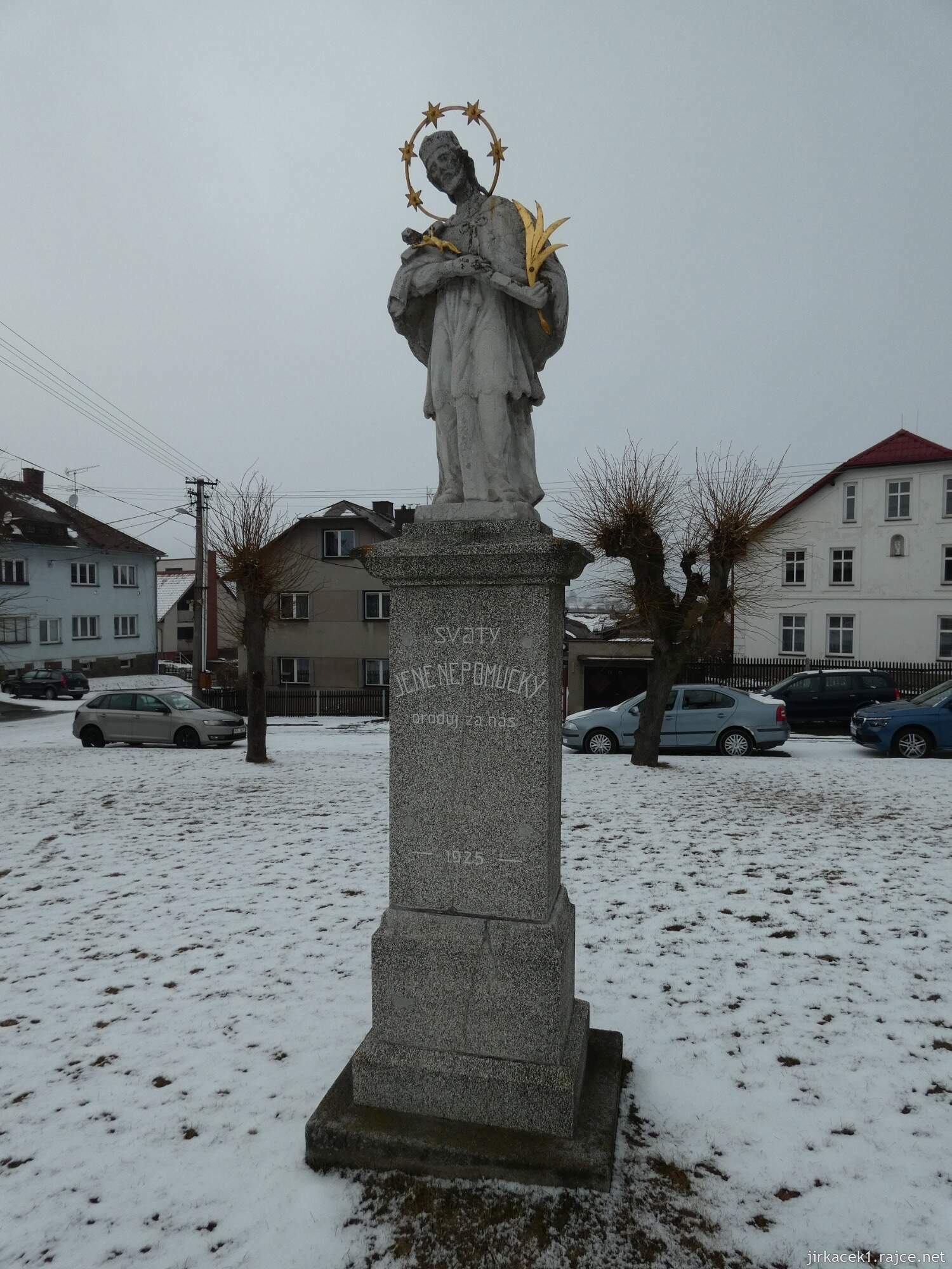 C - Březová - kostel sv. Mikuláše 004 - socha sv. Jana Nepomuckého