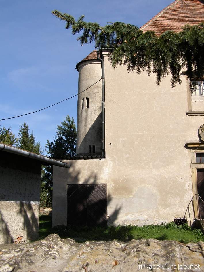 Unčovice - tvrz - věž s vřetenovým schodištěm