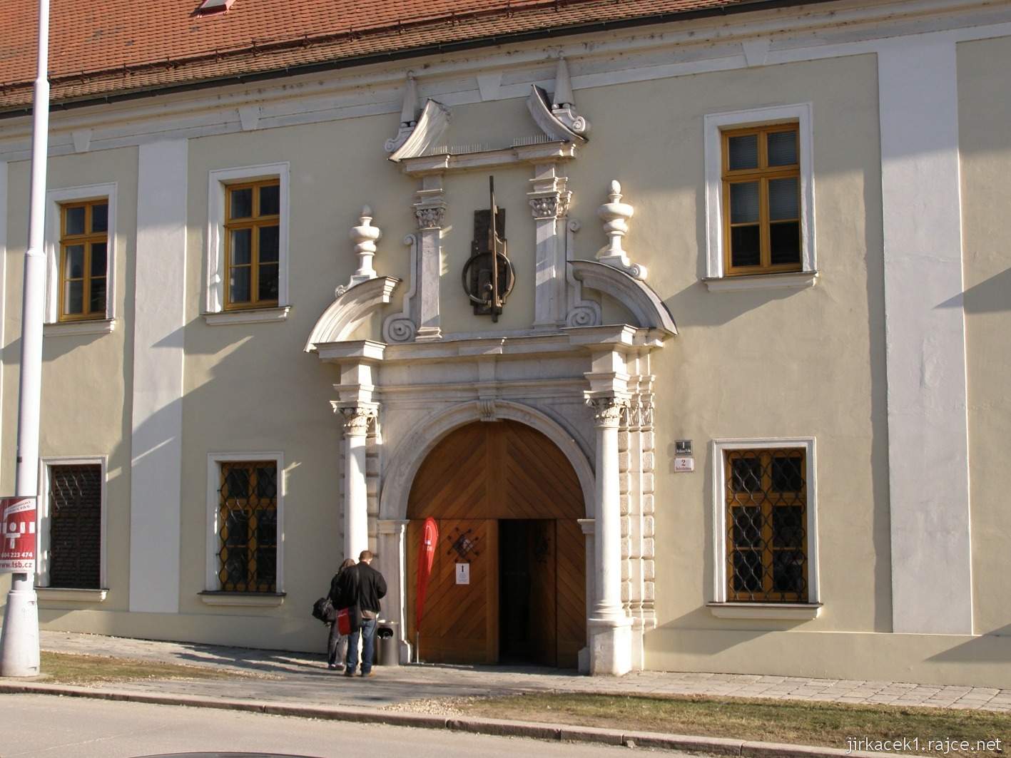 Brno Královo Pole - klášter kartuziánů - západní strana a vchod na nádvoří